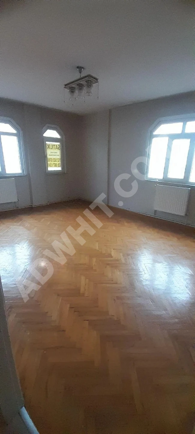 Apartment 2+1 on the fourth floor for sale in Bahçelievler Siyavuşpaşa