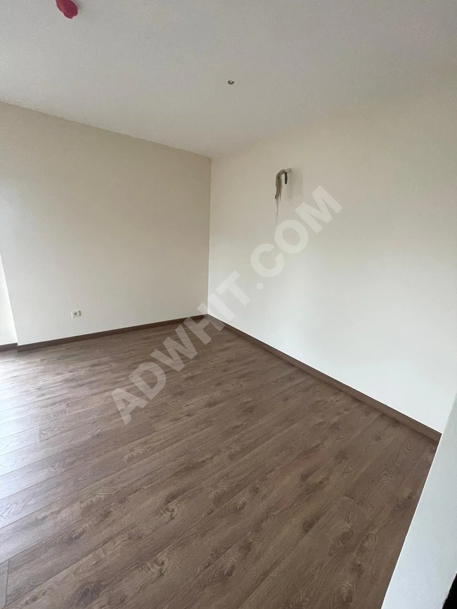 212Outlet AVM'nin yanında lüks bir konut sitesi içerisinde yıllık kiralık eşyasız 3+1 daire