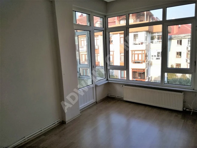 For sale: 2+1 apartment with an area of 90m² near Kıbrıs Park in Bahçelievler Merkez