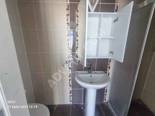 Kiralık 2+1 daire, 110 m² alanında, metrobüs durağına 20 dakika mesafede.