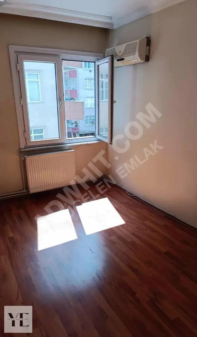 Apartment 3+1 near the square and the field from YÜCELEN EMLAK