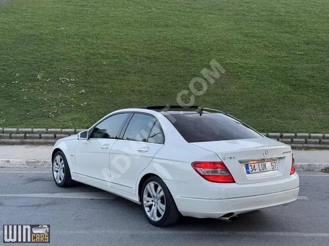 2010 - Mercedes - Benz  C180 FASC - سقف زجاجي - بدون قطع غيار و بدون عيوب و بدون طلاء - من WINCARS