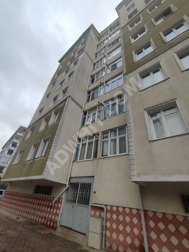 Apartment with three rooms and a hall for annual rent in Gurpinar