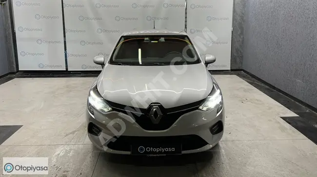 RENAULT CLİO   TOUCH 1.0 TCE أوتوماتيكي 100حصان  بدون دهان، شامل ضريبة القيمة المضافة 20%.