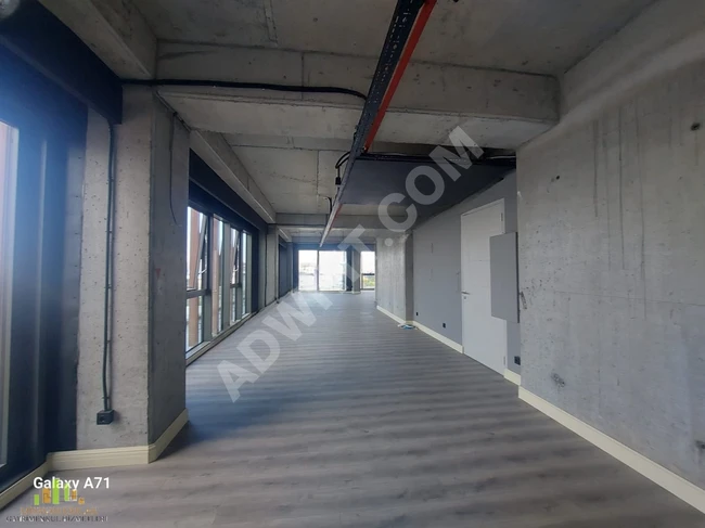 Ready office with an area of 185 m² in Building A of SELENİÜM RETRO, next to E5 in ATAKÖY