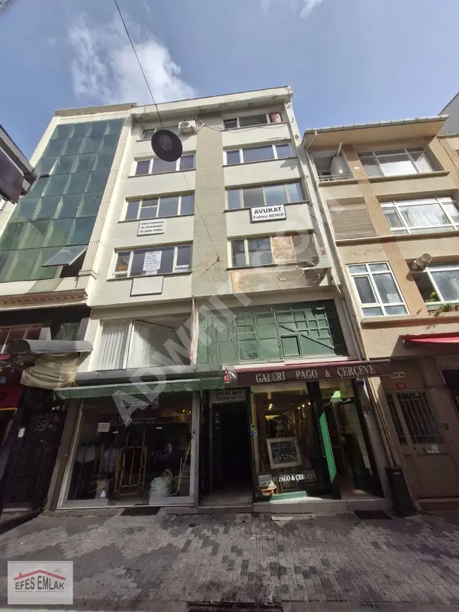 Office for rent on the first floor of a commercial building with an elevator, covering an area of 25 square meters in Kadıköy, near Boğa