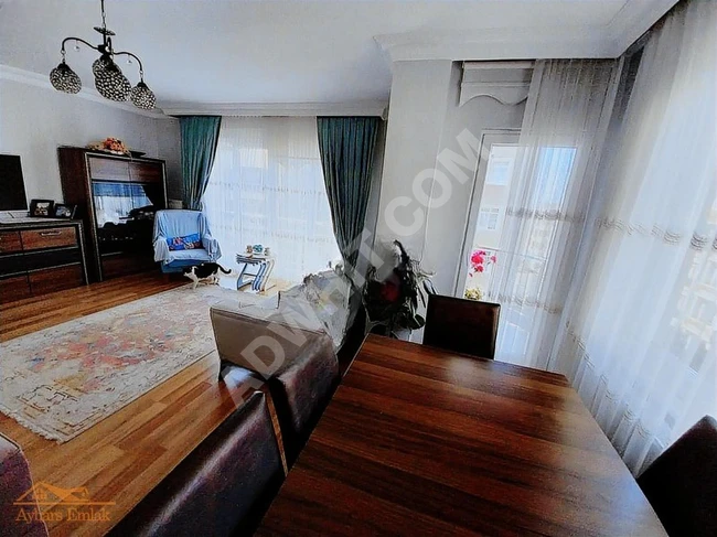 Apartment 3+1 for sale in an excellent location in KAYNARCA- PENDİK with elevator