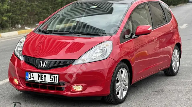 2012 - HONDA JAZZ - عداد 133000 كم - سقف زجاجي - من AUTO BEDİR