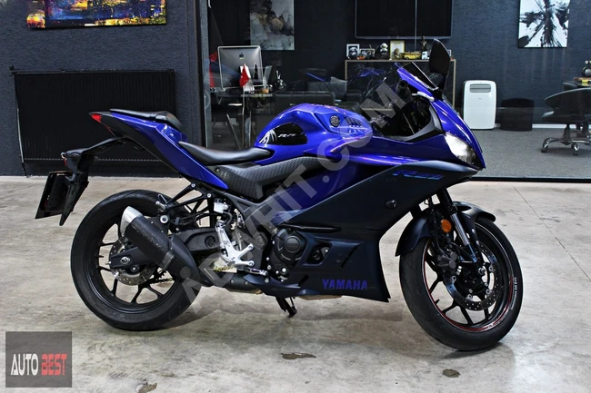 2021 YAMAHA YZF R25 ABS باللون الأزرق - AUTO BEST