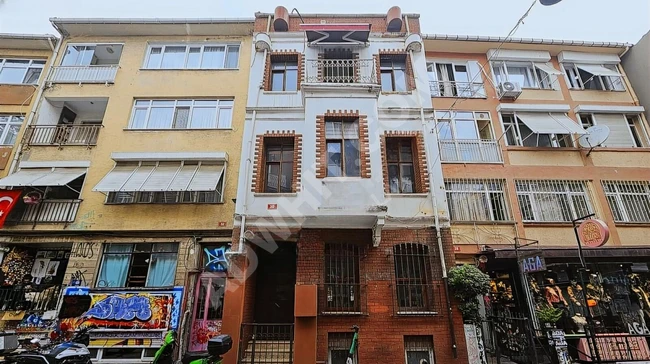 Entire building for sale on KADIKÖY KADİFE Street - from AYBARS