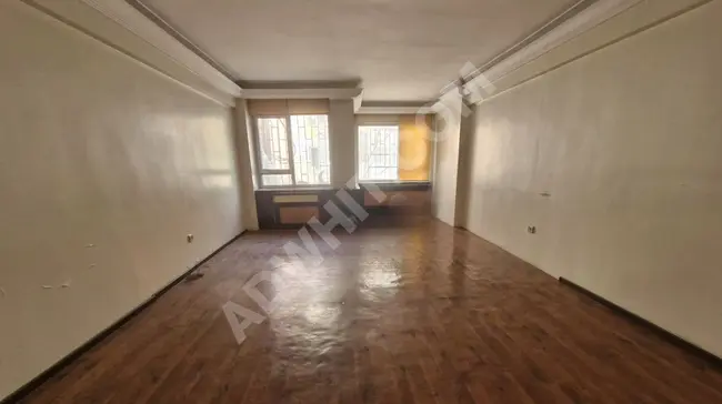 Apartment with an area of 35 square meters, clean and without expenses, opportunity for sale in Kadıköy OSMANAĞA near Boğa