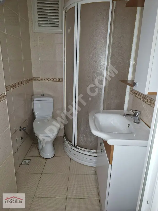 Apartment 1.5+1, with an area of 65 square meters, on the fourth floor, with a separate kitchen, dual facade in Kadıköy Asımpaşa