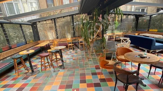 Coffee-Bar venue for rent with space on SERASKER Street, KADIKÖY area