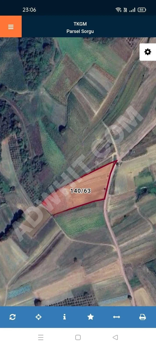 Land for sale with an area of 745 square meters in KOCAELİ KANDIRA ESENTEPE.