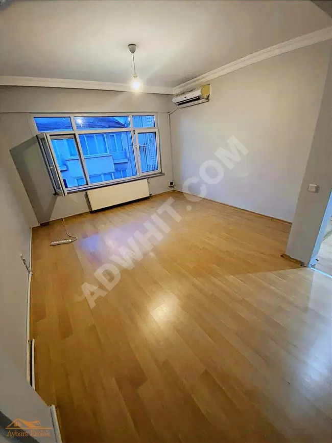 Serasker Caddesinde 90m2 İş Yeri Ve Konut Kullanımına Uygun 2+1