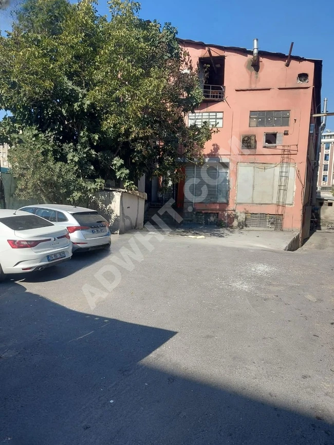 Building consisting of 3 floors for sale in GÜNGÖREN KÜÇÜK SANAYİ