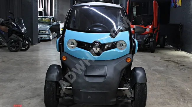 RENAULT TWİZY 75 بدون حوادث، بطارية جديدة، لون أزرق موديل 2019 - من AUTO BEST