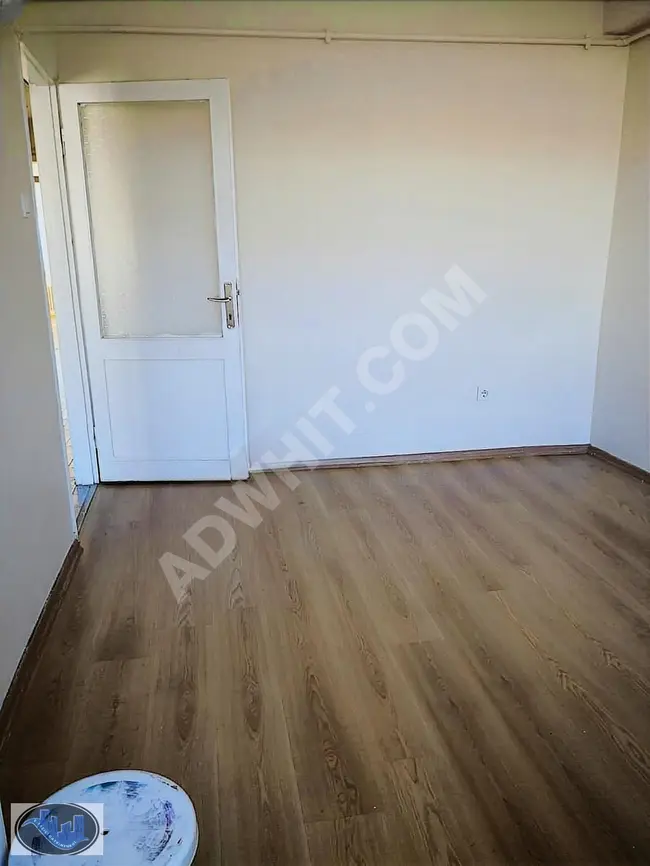 Apartment 3+1 with central heating and a two-minute walk from the metro in ŞİRİNEVLER Square