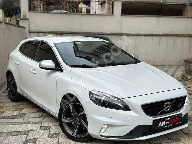 Volvo V40 2015 اشترِ الآن وابدأ الدفع بعد 3 أشهر نسبة الفائدة 3.99%، وتقسيط لمدة 24 شهرًا.