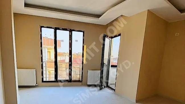 Duplex 4+1 for sale, a 10-minute walk to the Metrobus and Metro, in SİYAVUŞPAŞA