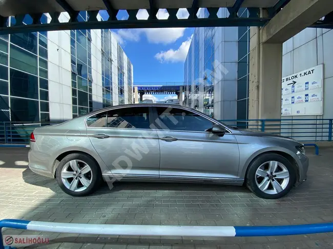 Volkswagen Passat Comfort car equipped with Xenon lights, model 2017