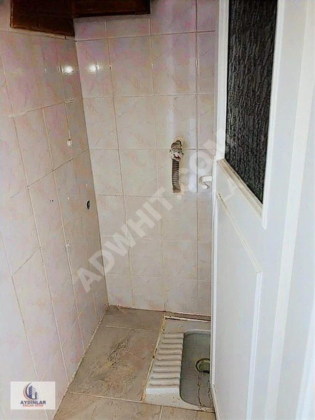 Apartment for sale 3+1 near the mosque in YENİBOSNA MERKEZ