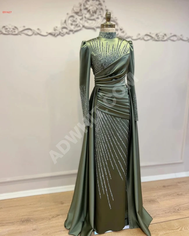 Elegant evening dress for hijabis