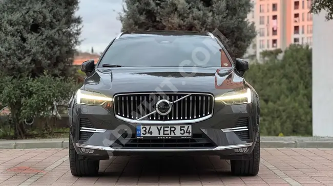 XC60 2.0 B4 Hybrid Plus Bright  تدفئة وتبريد، جنوط 22، وسلّم