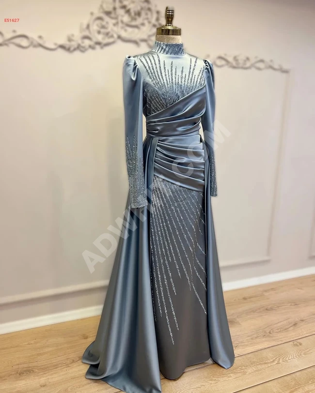 Elegant evening dress for hijabis