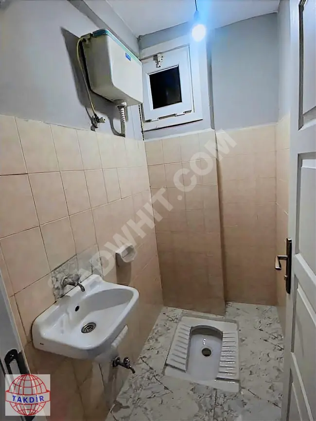 Metro 5 dakika kiralık geniş 3+1 daire