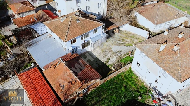 A two-story building with a warehouse in Çatalca, Ovayenice