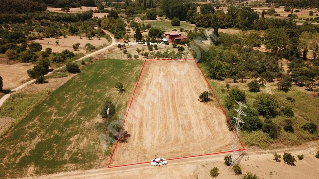 Land 100 meters from the highway, located near the entrance of ILGARDERE KÖY village in, GELİBOLU, ÇANAKKALE