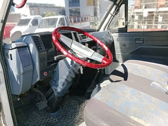 ÜÇYAY OTOMOTİV DEN **1995 ISUZU NKR TEK TEKER AHŞAP KASA İLACELİ KAMYONET