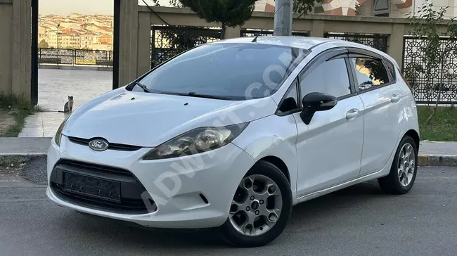 FORD FİESTA  - ديزل , غيار عادي , مع امكانية التقسيط - من ÖMÜR MOTORS