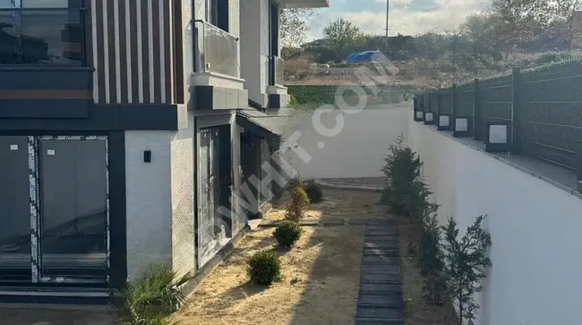 Gürpınarda Sıfır Havuzlu 5+2 Triplex İkiz Villa