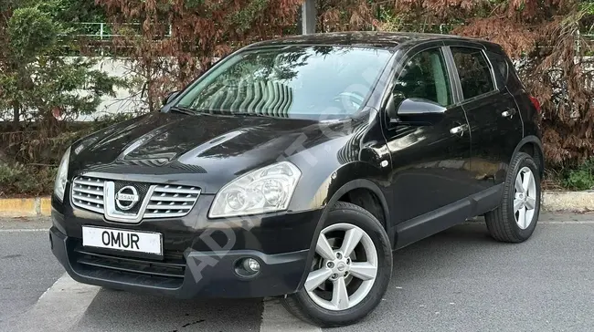 Qashqai car 190,000, roof, cover, and trunk without paint, with a glass roof