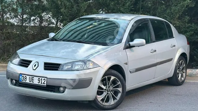 Renault 1.6 - without painting the roof, trunk, and hood, odometer at 278,000 kilometers original