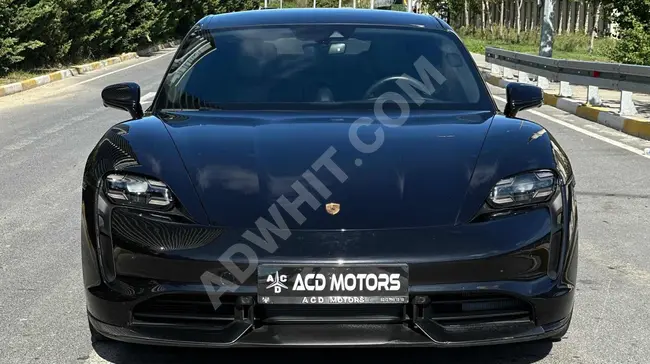 2020 - Porsche TAYCAN - جنط  TURBO S - عداد مسافة 38000 كم - من الوكالة  - من ACD MOTORS