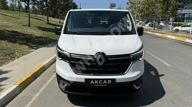 AKCAR-RENAULT TRAFİC-2023-OTOMATİK-EKRANLI-FATURALI-ADETLİ