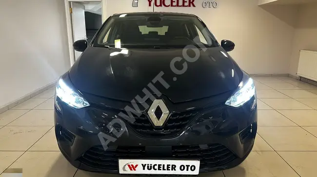 CLIO model 2022 with Tesla screen, free from defects, with 20% added tax - from YÜCELER OTO