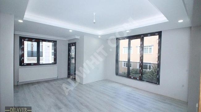 Apartment 3+1 for sale with a master bathroom on a corner location and southern facade in the BAHÇELİEVLER area