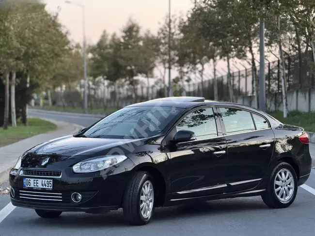 موديل 2011  RENAULT FLUENCE   بسقف زجاجي وناقل حركة أوتوماتيكي