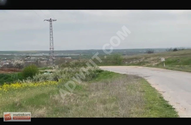 Agricultural land facing the road with an area of 705 square meters in KIRKLARELİ BABAESKİ