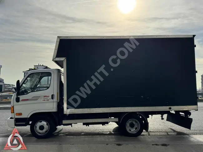 HYUNDAİ HD35 truck model 2008 with a closed box