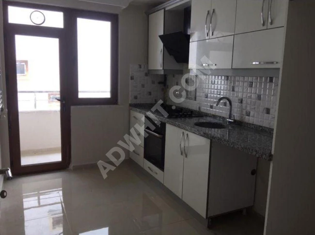 Apartment for sale on the fourth floor in a 6-year-old building with an elevator - from PAŞA EMLAK