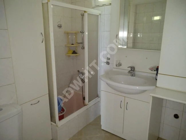 Apartment for sale with elevator and near the municipal buildings of BAHÇELİEVLER - by PAŞA EMLAK