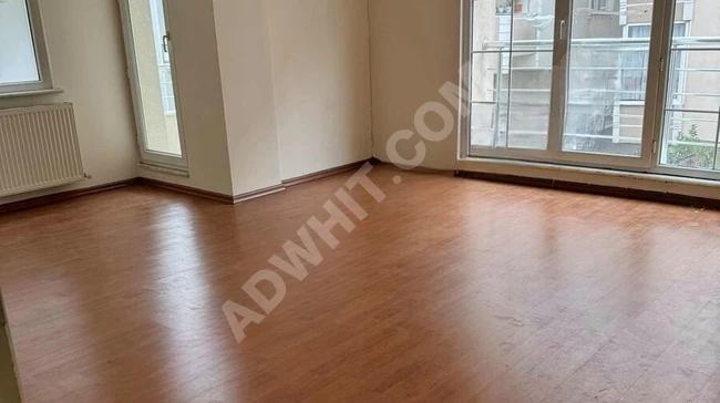 AKKOÇLARDAN SATILIK 3+1 135 M2 ACİL 1.KAT GENİŞ DAİRE