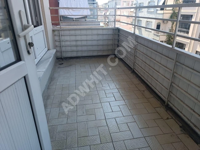 B.EVLERDE MERKEZİ KONUMDA METROBÜSE 9 DK 2+1 TEMİZ DAİRE