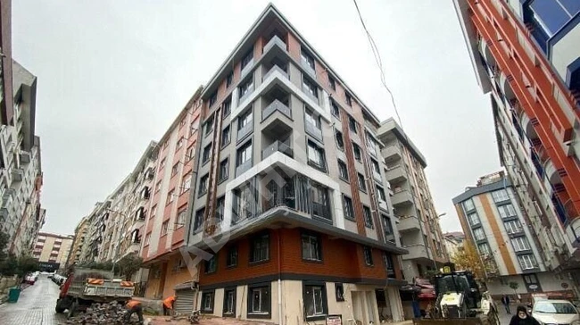 Duplex apartment 4+1 in a building two years old, with an area of 170 square meters, located on ŞİRİNEVLER Street - MAHMUTBEY - from PAŞA EMLAK