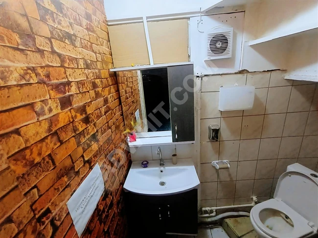 BAkırköy Devlet Hastanesi CAddesinde **2 Katlı Bahçeli Kiralık